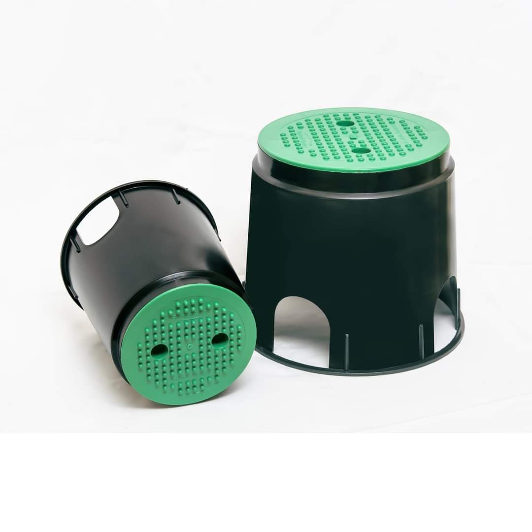 غرفة محبس بولي إيثيلين دائرية  10 بوصة ميتاليك بلاست