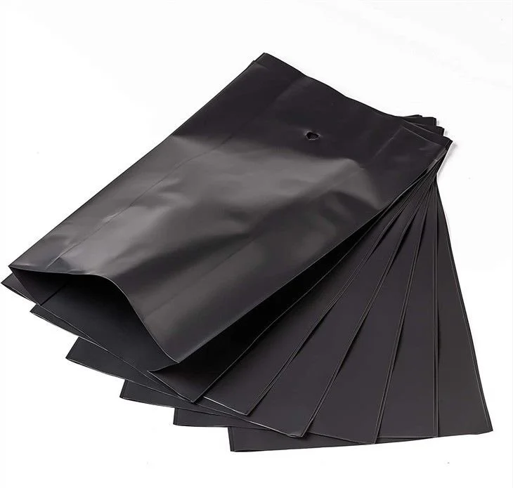 أكياس بولي إيثيلين سوداء للزراعة إرتفاع 11سم *عرض 7سم