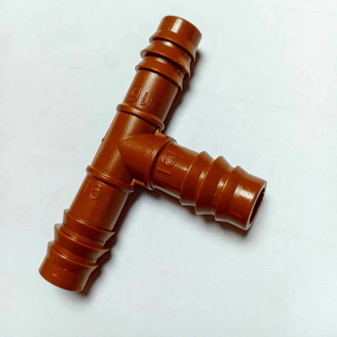 تي (مشترك) بولي بروبلين كومر16 مم حقن