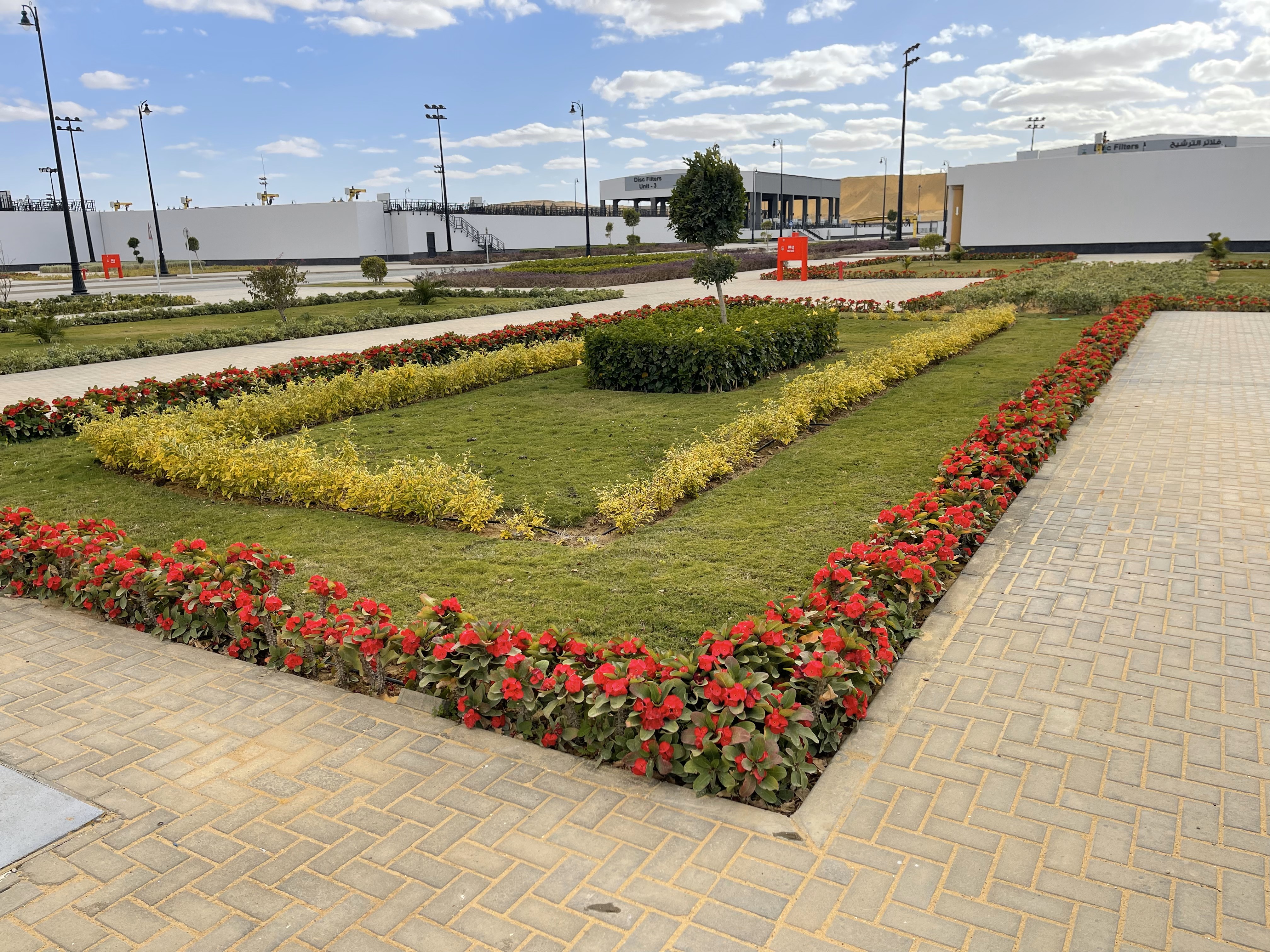 أعمال الصيانة بمشروع محطة معالجة مياة الدلتا الجديدة